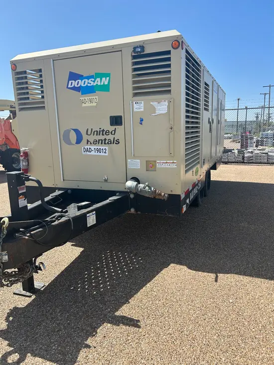 2019 Doosan XHP1170WCU-T4F Air Compressor