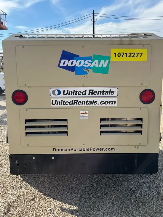 2018 Doosan P425/HP375WCUT4 Air Compressor