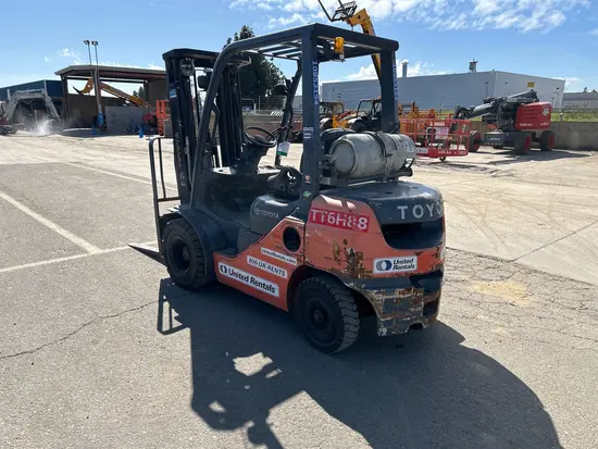 2019 Toyota 8FGU25 Warehouse Forklift