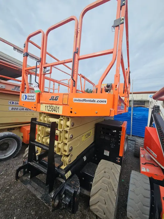 2021 JLG ERT4069 Scissor Lift