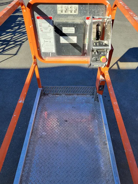2021 Snorkel S3215L Scissor Lift