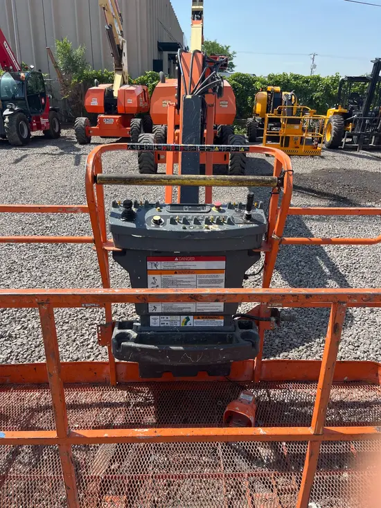 2017 JLG 860SJ Boom Lift