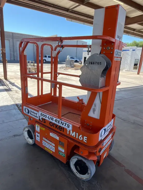 2021 Snorkel TM16E Self-Propelled One-Person Lift