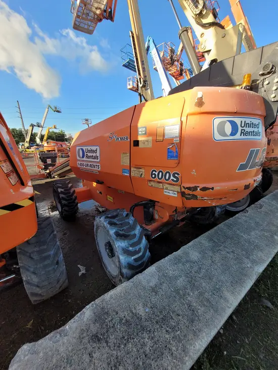 2017 JLG 600S Boom Lift