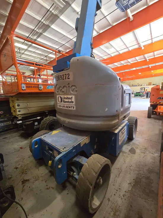2014 Genie Z-40/23N RJ Articulating Boom Lift