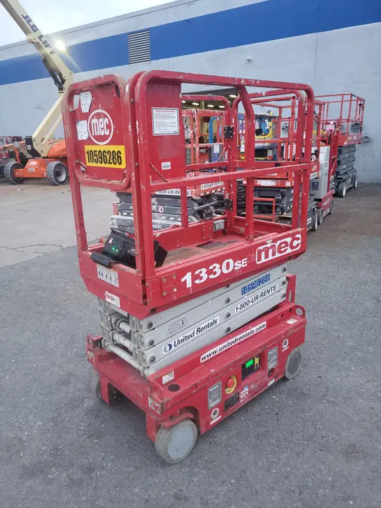 2017 MEC 1330SE Scissor Lift