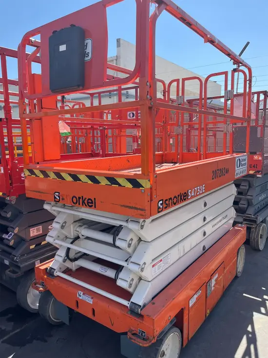 2018 Snorkel S4732E Scissor Lift