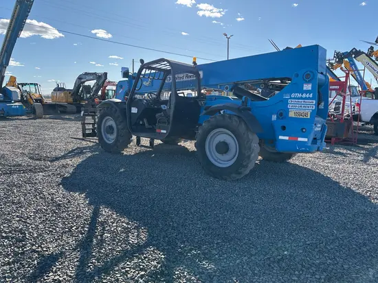2016 Genie GTH-844 Forklift