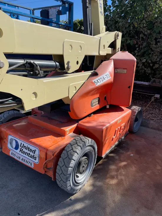 2012 JLG E400AJPN Articulating Boom Lift