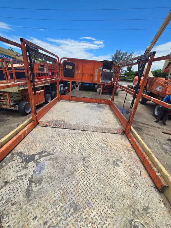 2019 JLG 260MRT Rough Terrain Scissor Lift