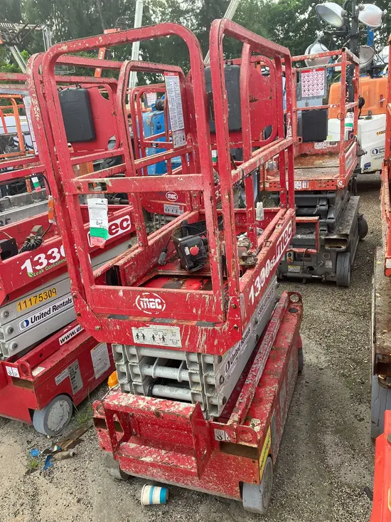 2017 MEC 1330SE Scissor Lift