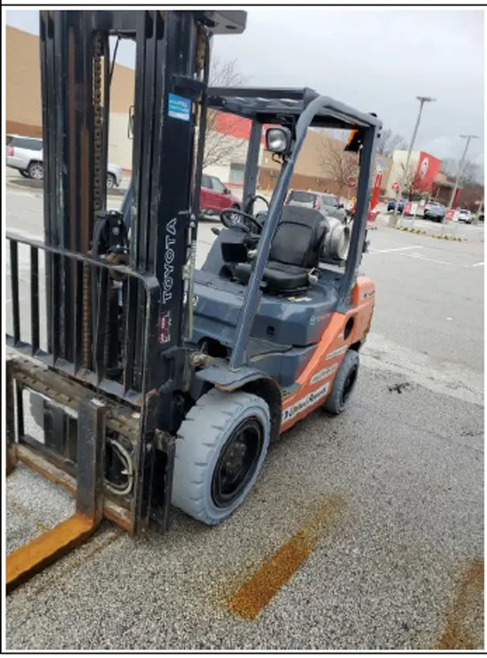 2018 Toyota 8FGU30 Warehouse Forklift