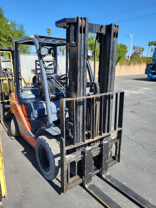 2019 Toyota 8FGU25 Warehouse Forklift