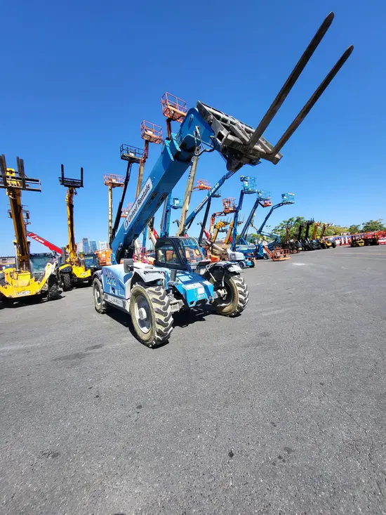 2015 Genie GTH-844D Forklift