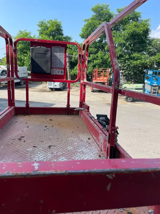 2017 MEC 4046SE Scissor Lift