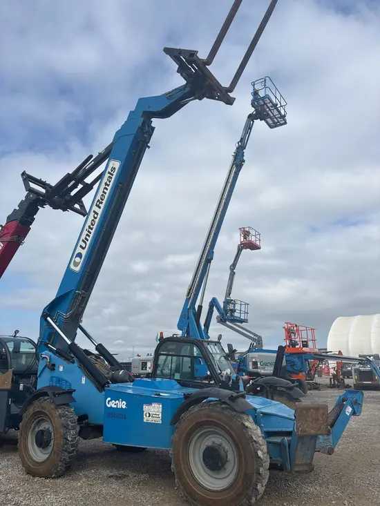 2016 Genie GTH-1056 Forklift