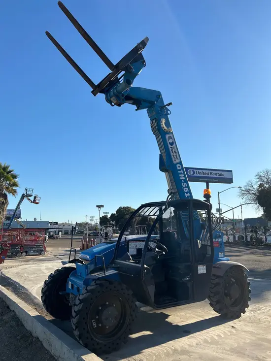 2017 Genie GTH-5519 Forklift