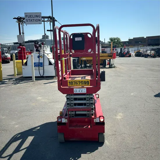 2018 MEC MICRO 19 Scissor Lift