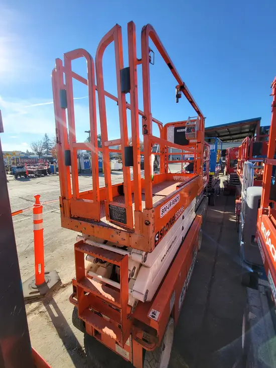 2019 Snorkel S3226E Scissor Lift