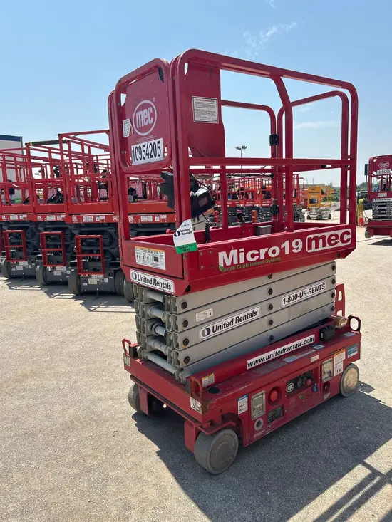 2019 MEC MICRO 19 Scissor Lift