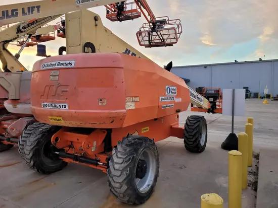2013 JLG 800S Boom Lift