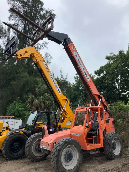 2016 SKYTRAK 6042 Forklift