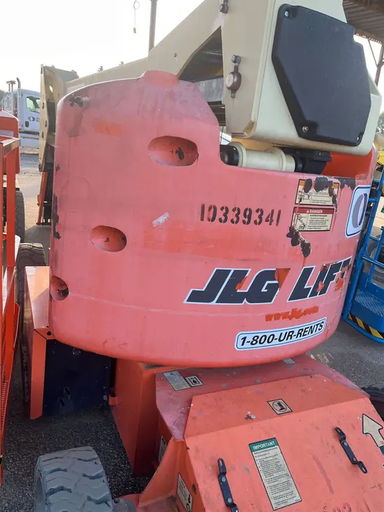 2015 JLG E400AJPN Articulating Boom Lift