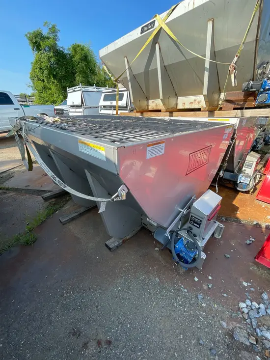 2019 Western Global 99039 Trailer