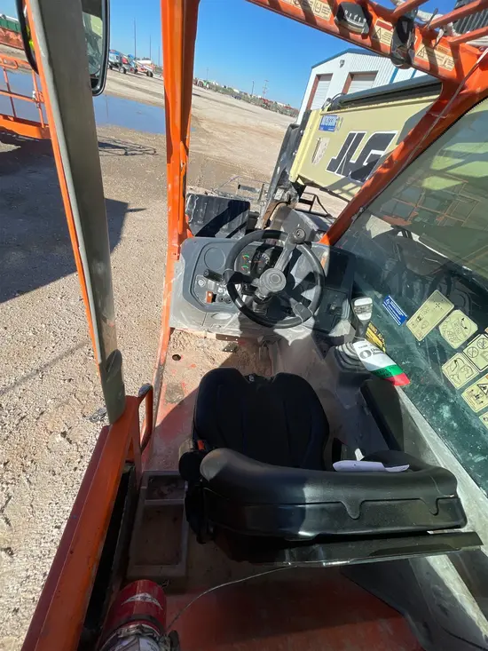2017 JLG 943 Forklift