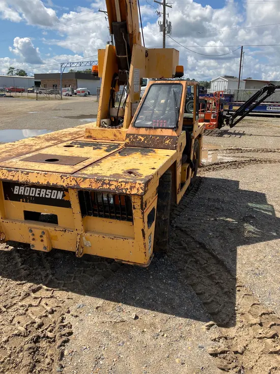 2013 Broderson IC-80-3J
