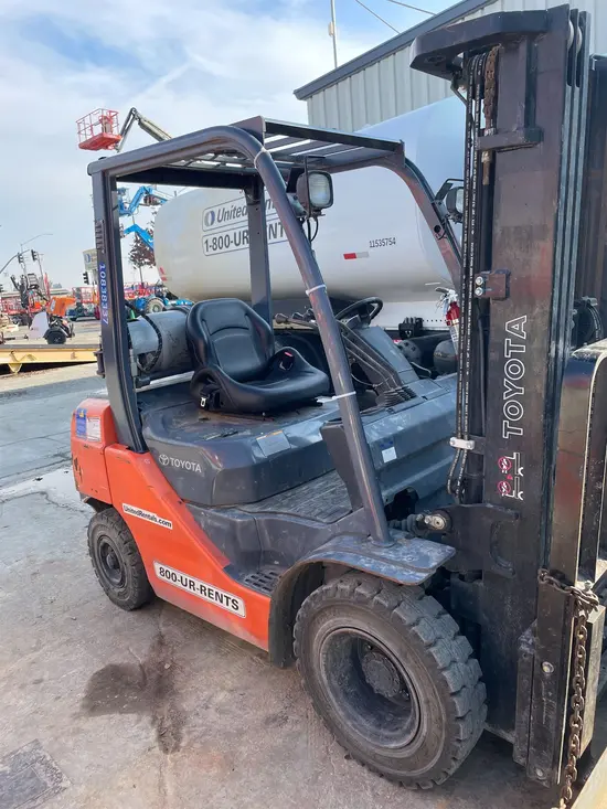 2018 Toyota 8FGU25 Warehouse Forklift