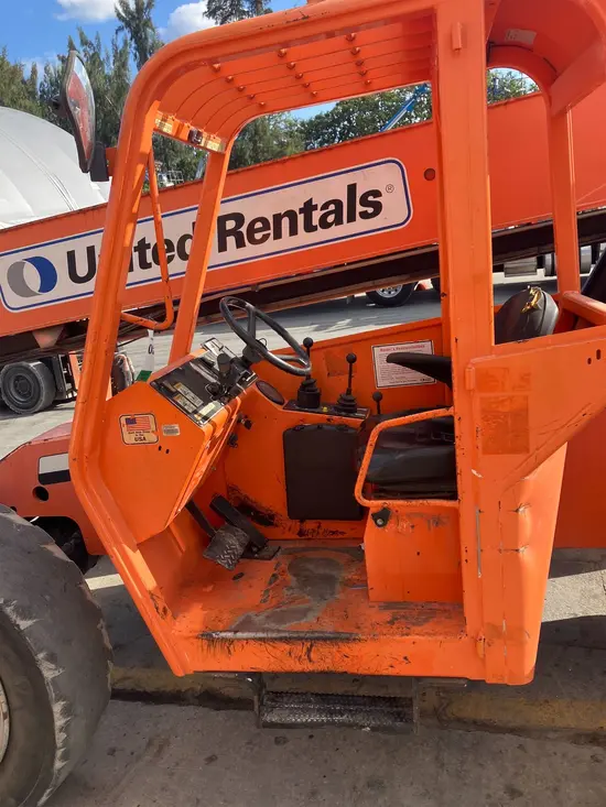 2015 SKYTRAK 6042 Forklift