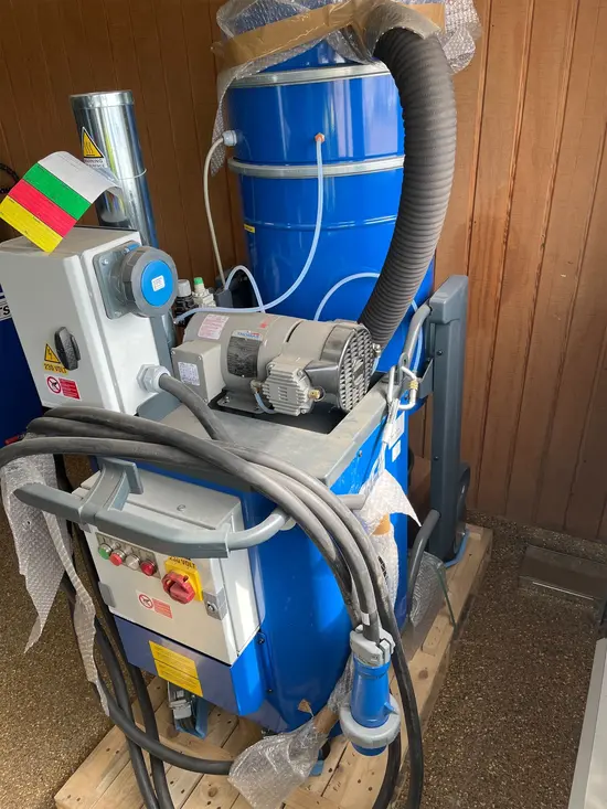 2020 Blastrac BDC-33 Vacuum