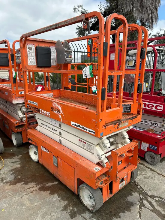 2018 Snorkel S3219E Scissor Lift