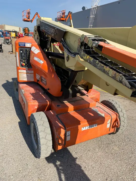 2012 JLG E400AJPN Articulating Boom Lift