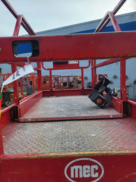 2017 MEC 4046SE Scissor Lift