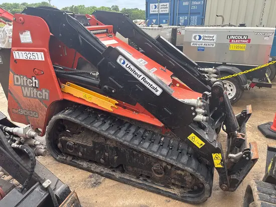 2020 Ditch Witch SK3000 Track Loader