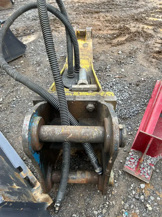2016 EIROC MB1200 Attachment