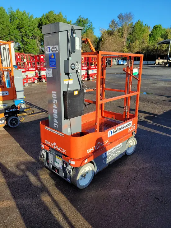 2016 Skyjack SJ16 Self-Propelled One-Person Lift