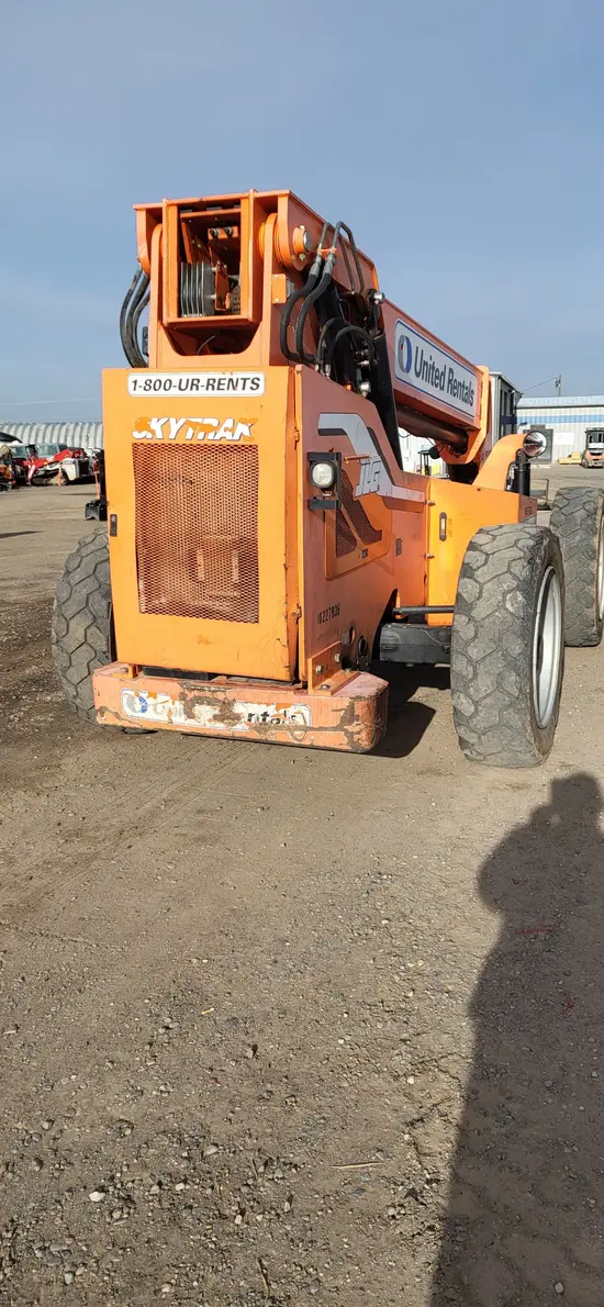 2014 SKYTRAK 6042 Forklift
