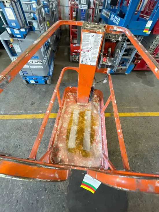 2014 JLG 1230ES Self-Propelled One-Person Lift