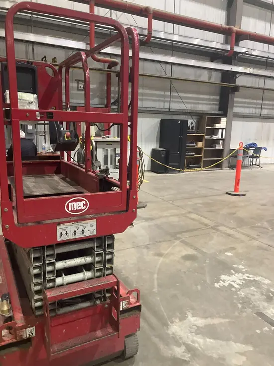 2018 MEC MICRO 19 Scissor Lift