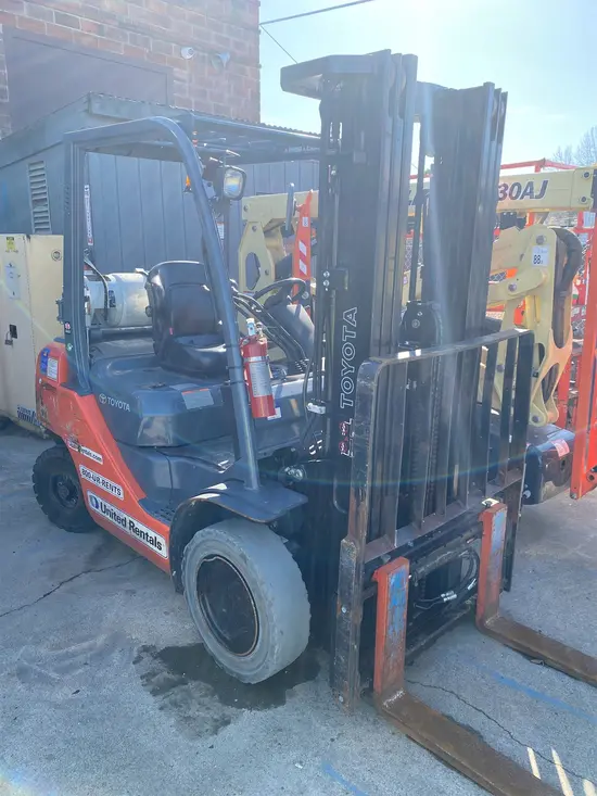 2019 Toyota 8FGU25 Warehouse Forklift