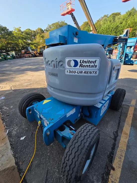 2014 Genie Z-45/25J DC Articulating Boom Lift