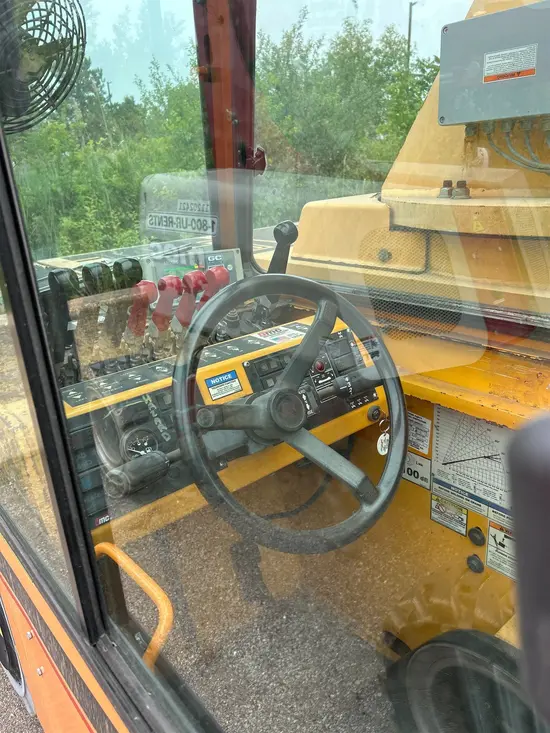 2011 Broderson IC-200-3G