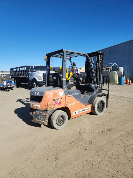 2017 Toyota 8FDU30 Warehouse Forklift