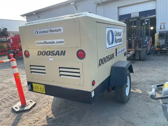 2021 Doosan P425/HP375WCUT4 Air Compressor