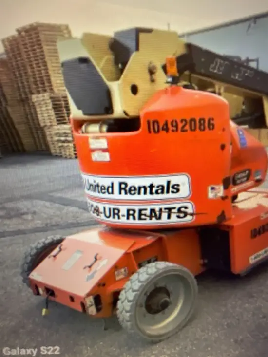 2016 JLG E400AJPN Articulating Boom Lift