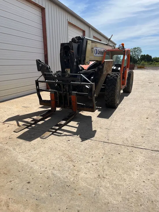 2016 JLG 1055 Forklift