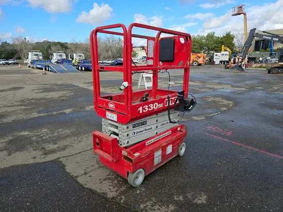 2017 MEC 1330SE Scissor Lift